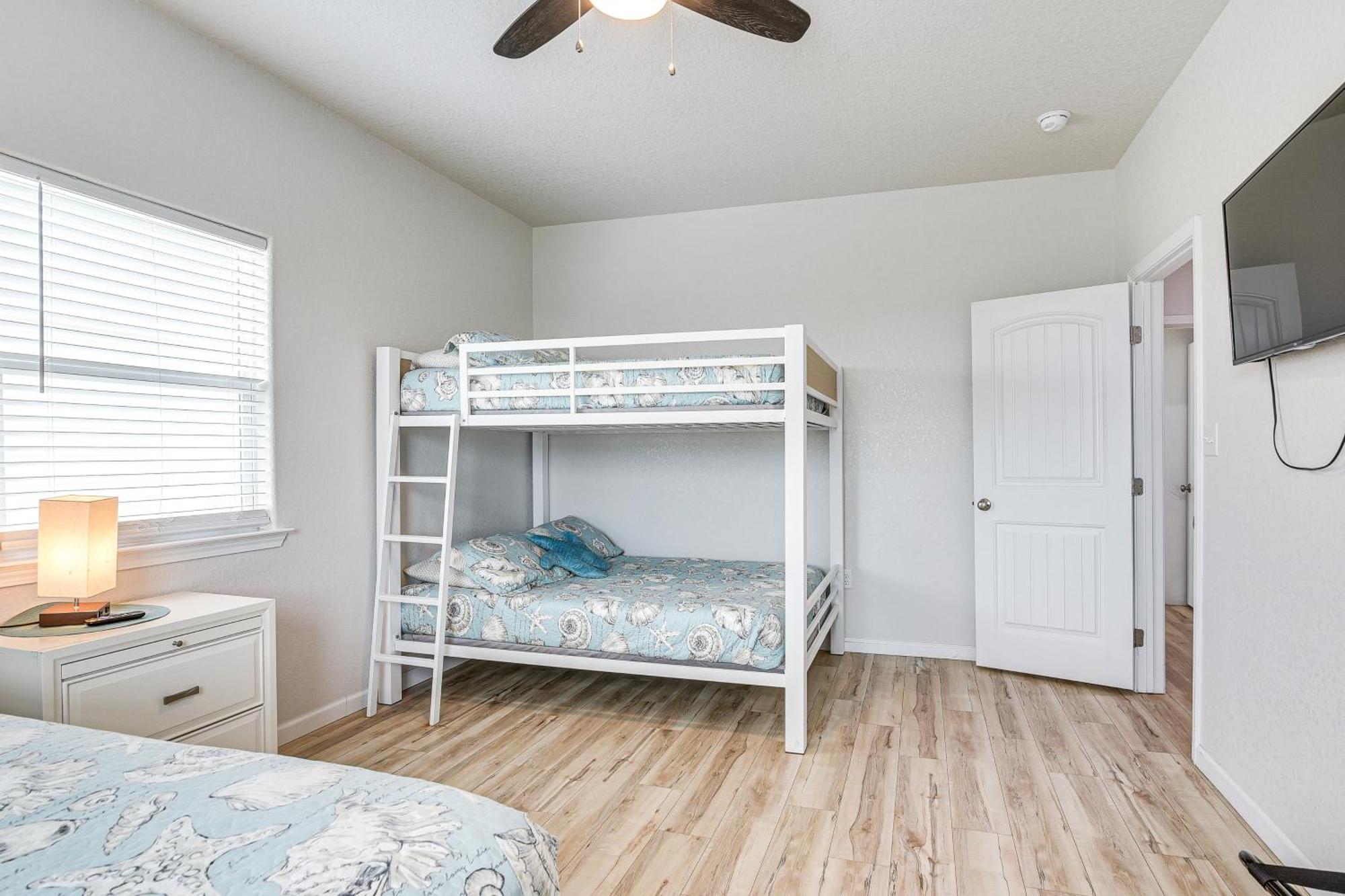 Beachfront Texas Retreat - 2 Decks, Patio And Views! Surfside Beach Zewnętrze zdjęcie