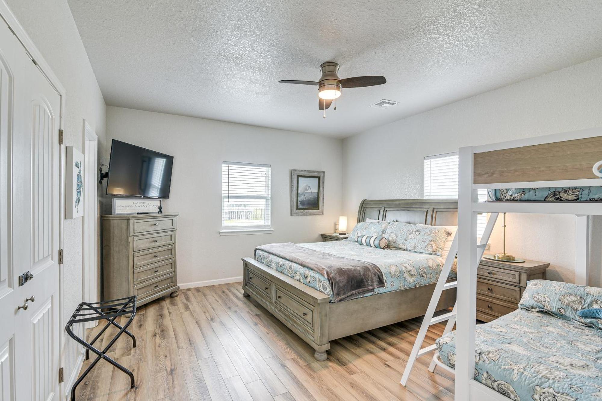 Beachfront Texas Retreat - 2 Decks, Patio And Views! Surfside Beach Zewnętrze zdjęcie